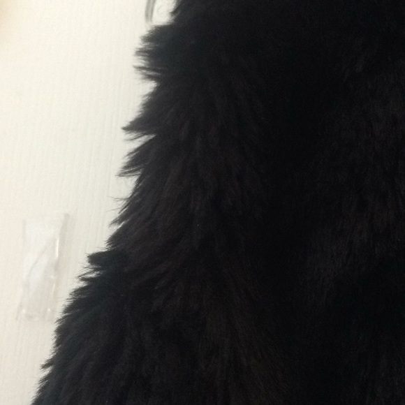 FINAL MARKDOWN Girls Daisy Fuentes Faux Fur Vest Large - Picture 3 of 4